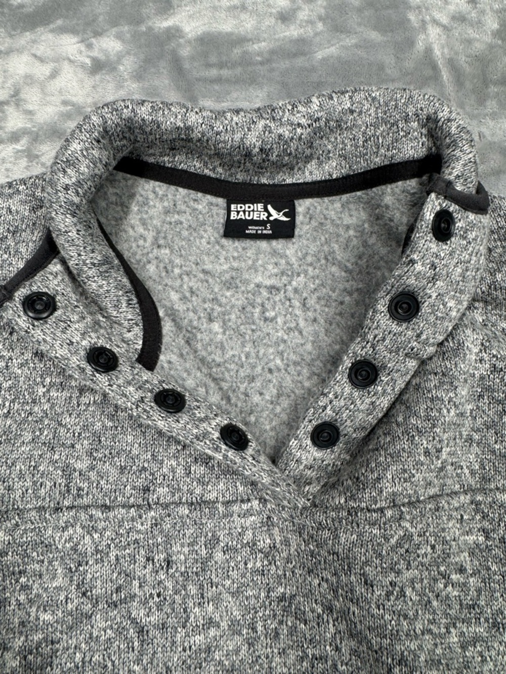 Eddie Bauer Gray Buttoned Crewneck Sweater - Picture 4 of 10